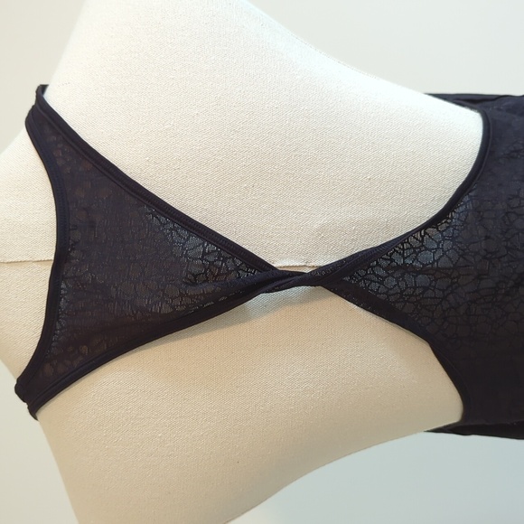 NWT Lululemon size 6 black twist and train tank - Picture 5 of 9